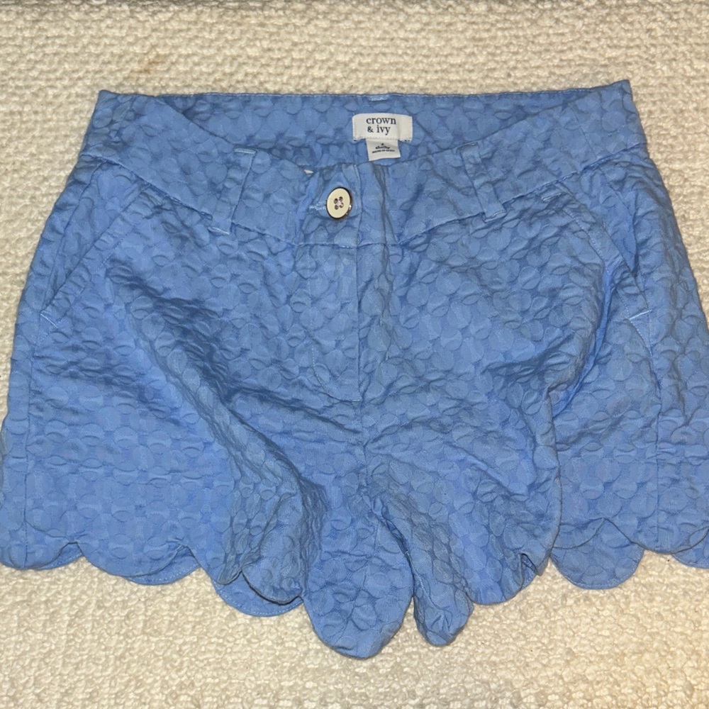 Crown & Ivy Women's Light Blue Textured Shorts